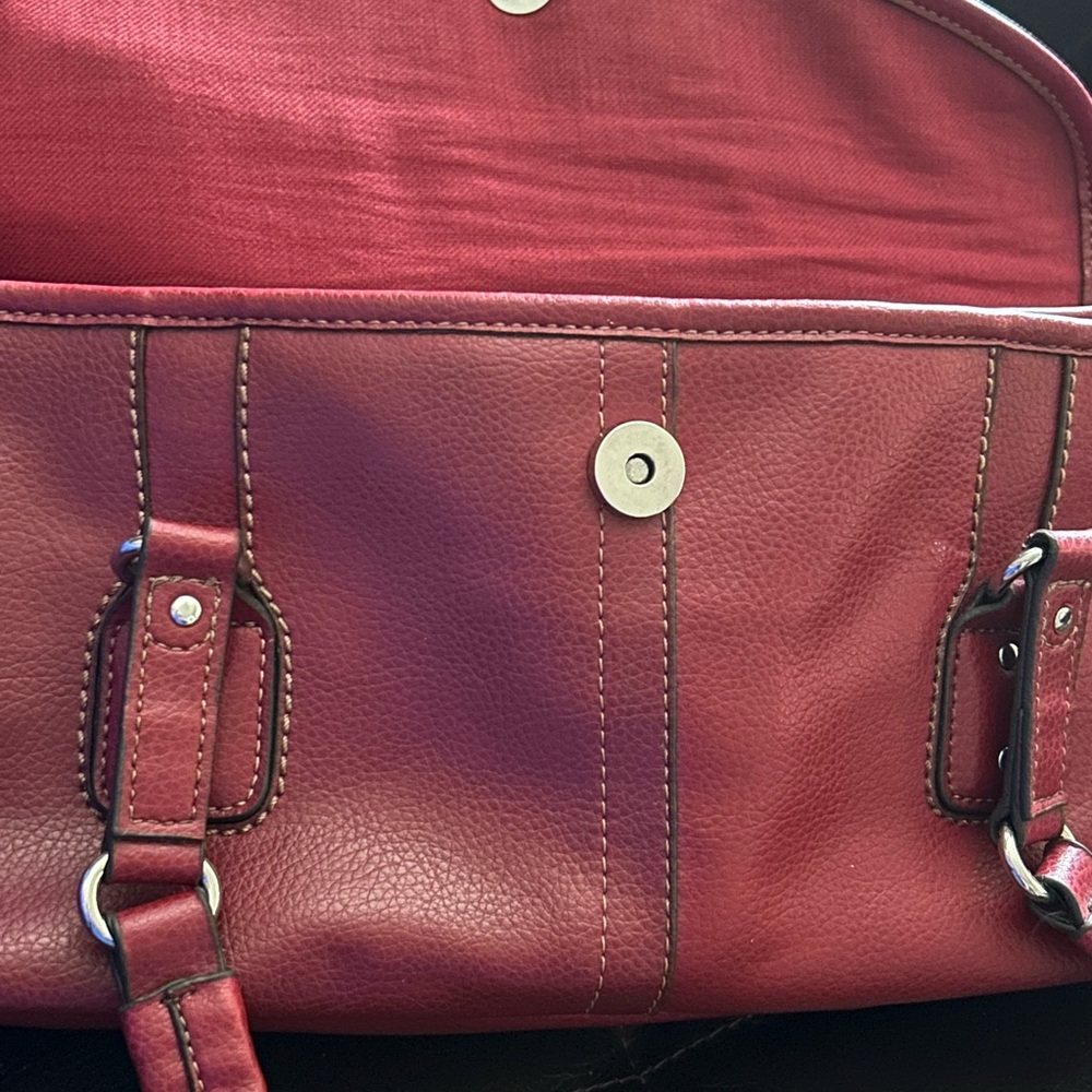 Relic Red Leather Shoulder Bag with silver rivet detail, 2straps,magnetic close. - Picture 2 of 9